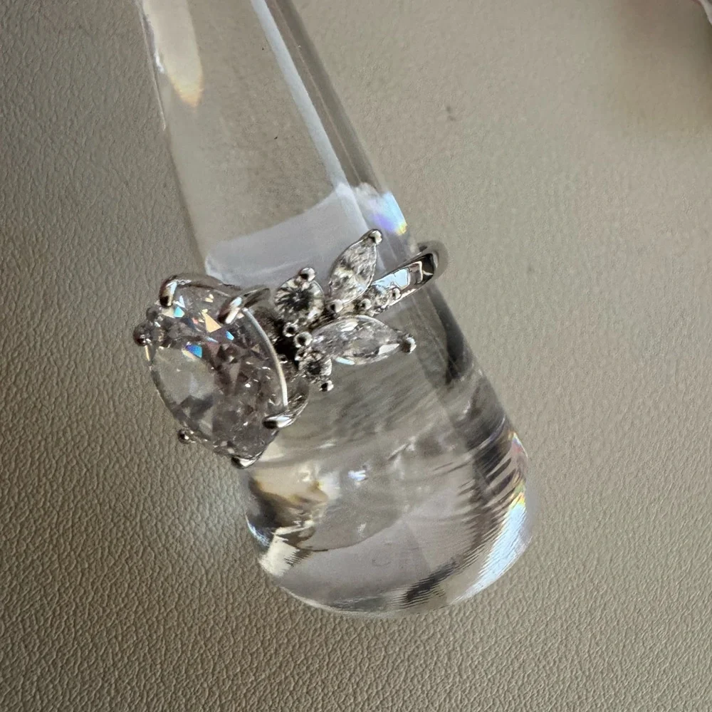 β¨ Carousel Heart Ring β¨ bomb party - Picture 5 of 7
